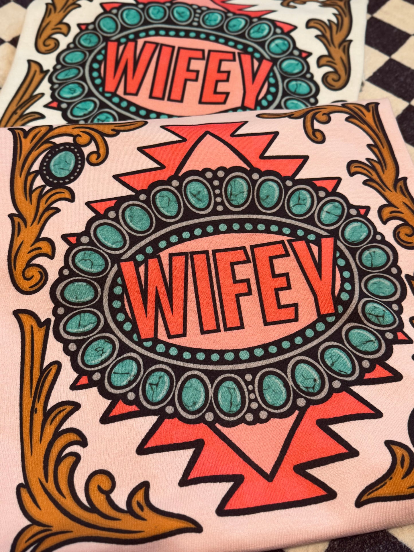 Turquoise Medallion “Wifey” Graphic Tee 💍🤍
