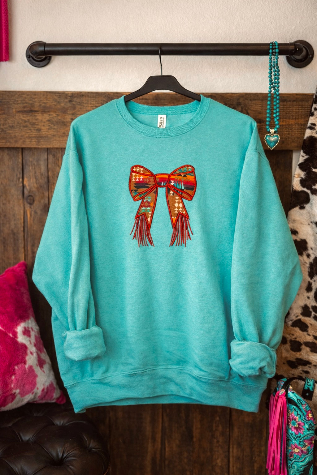 Southwest Bow Embroidered Crewneck🌵🖤