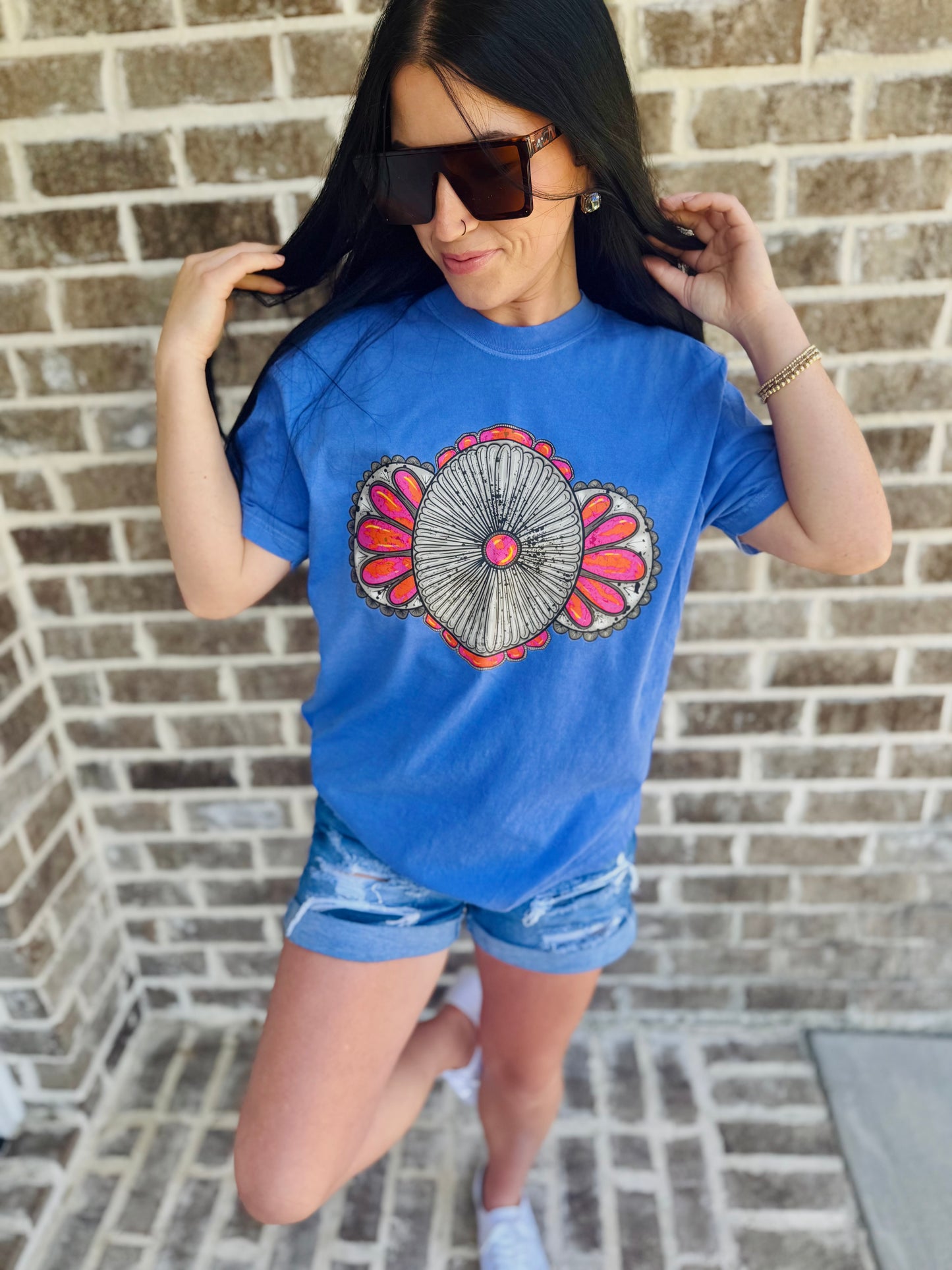 Turquoise Conch Graphic Tee – Western Bold Color Pop Tee | Trendy Western Graphics | Comfort Color Tee