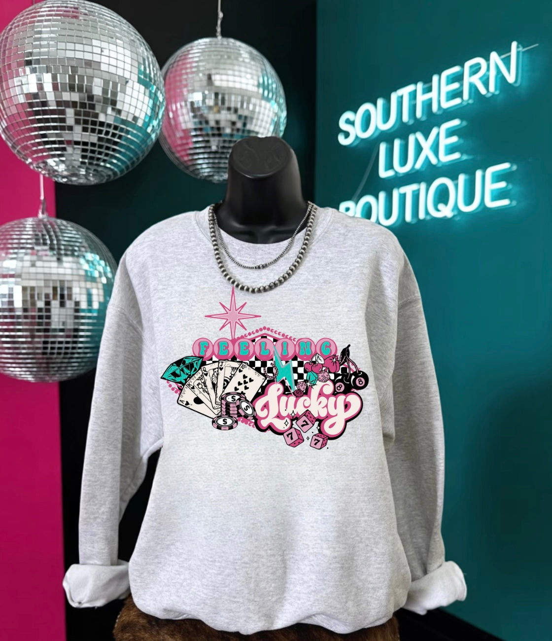 Feeling Lucky Retro Graphic🩷🪩