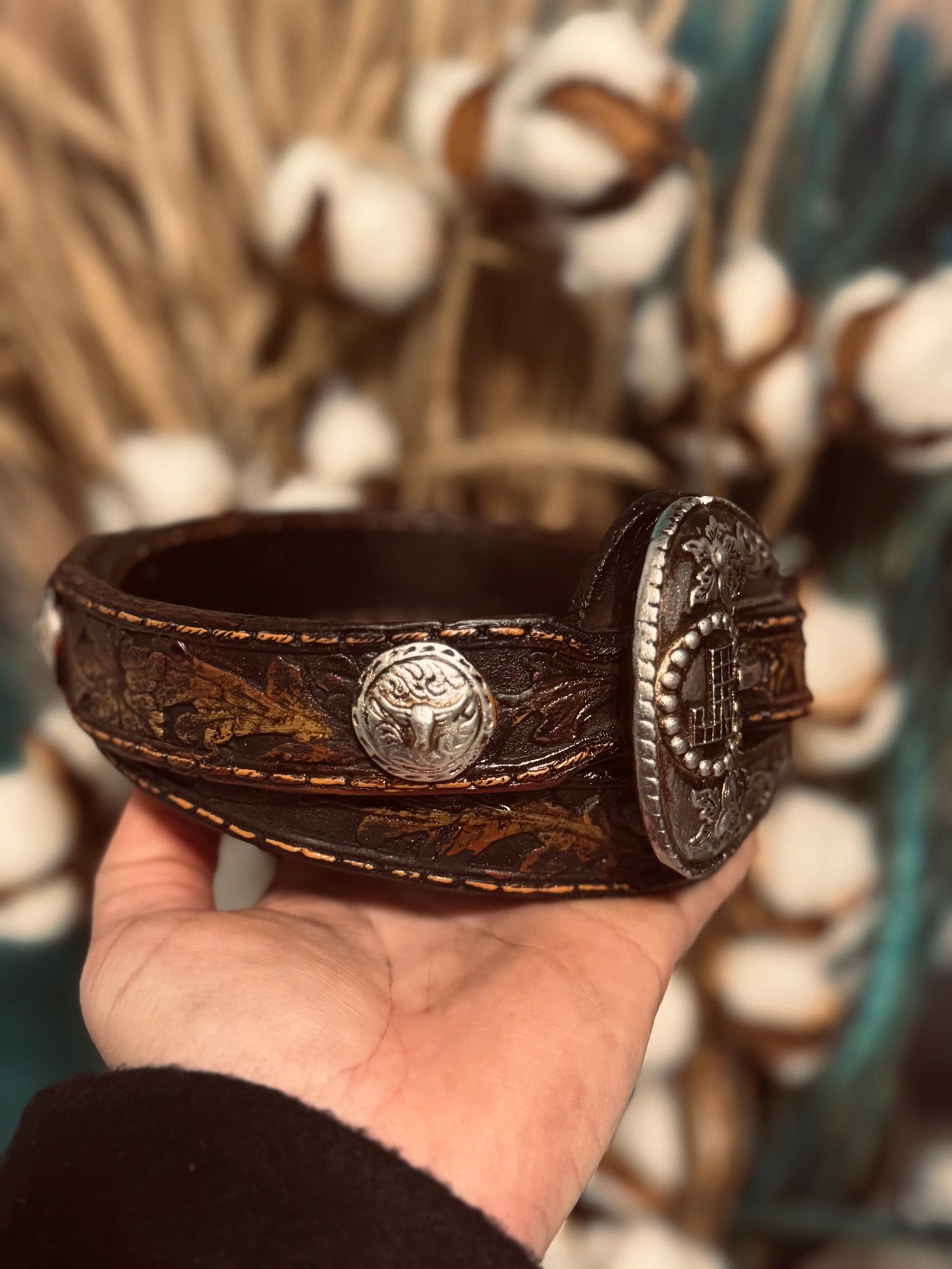 Vintage Western Tooled Leather Trinket Cuff- Consignment Piece🤎